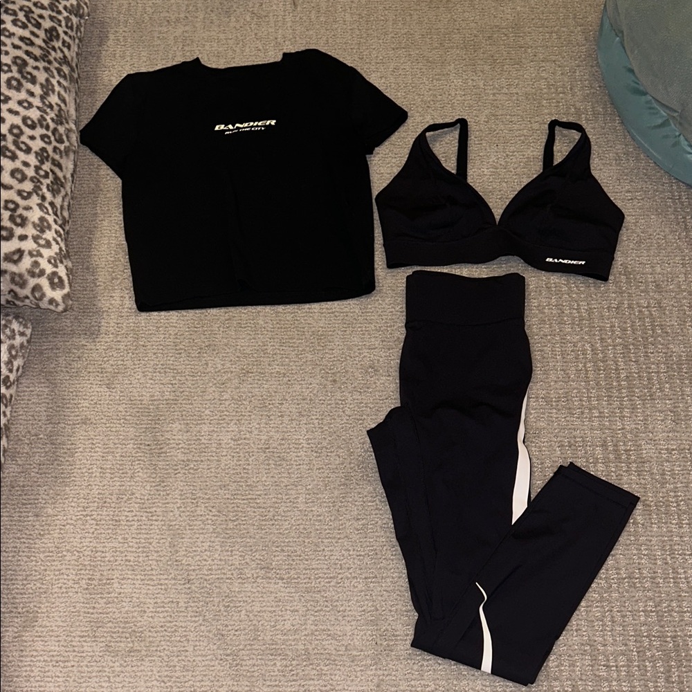 Black Short Sleeve Tee